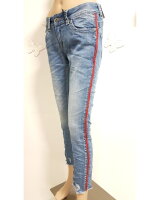 Blue Monkey Jeans Laura 10205  roter seitlicher Streifen